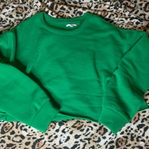 Green Fashion Nova cropped sweatshirt 💚